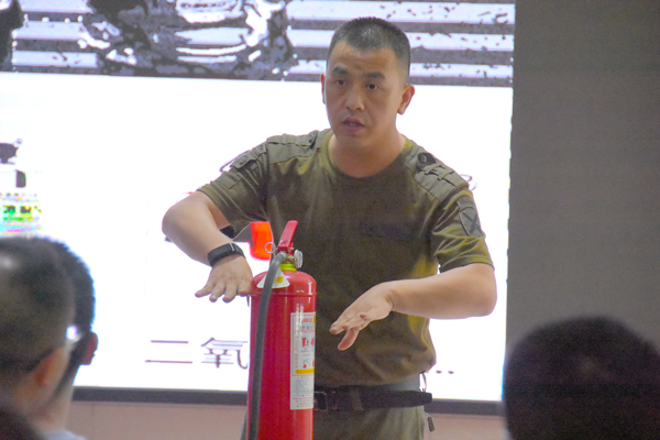 开云网页版防雷开展消防培训学习