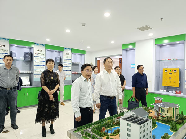 湖南省政协副主席、民建湖南省委会主委赖明勇莅临开云网页版走访调研